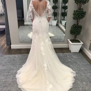 Wedding dress